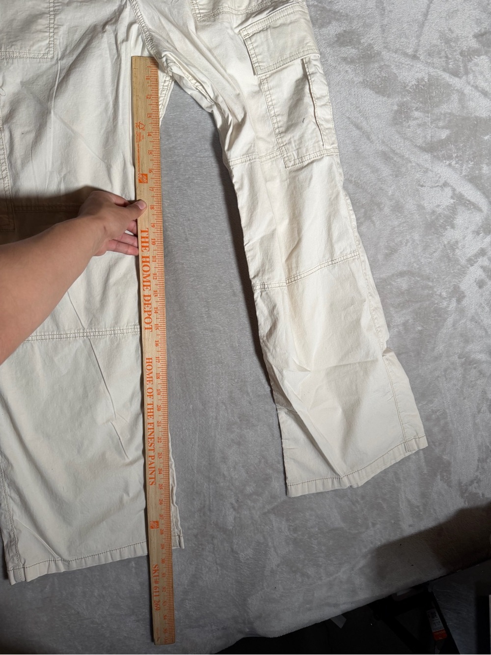 Hollister Cream Wide-Leg Cargo Pants - Picture 4 of 6